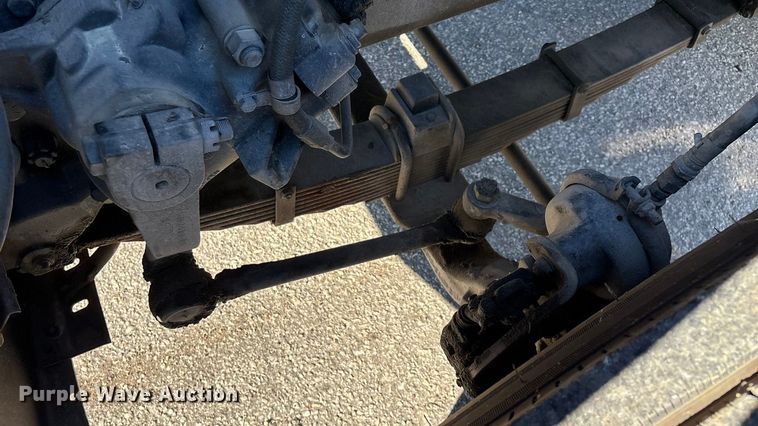 image for item FG0016 1988 Ford L8000 hazmat support truck