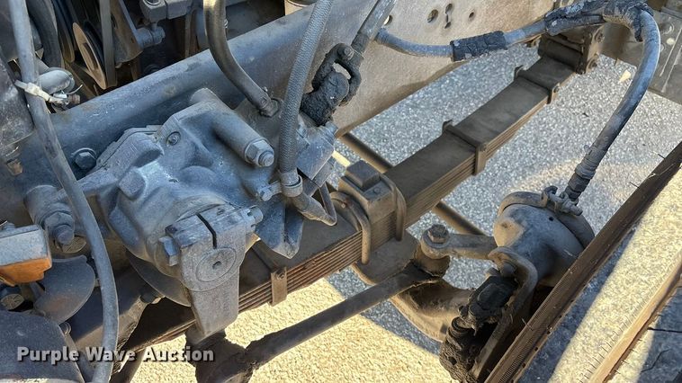 image for item FG0016 1988 Ford L8000 hazmat support truck