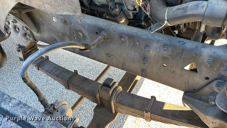 image for item FG0016 1988 Ford L8000 hazmat support truck