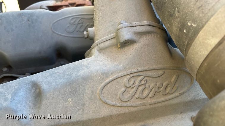 image for item FG0016 1988 Ford L8000 hazmat support truck