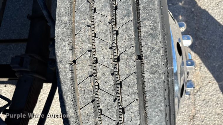 image for item FG0016 1988 Ford L8000 hazmat support truck