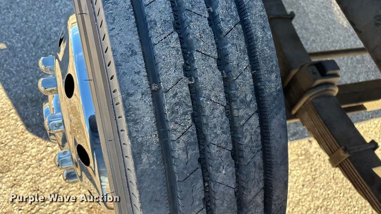 image for item FG0016 1988 Ford L8000 hazmat support truck