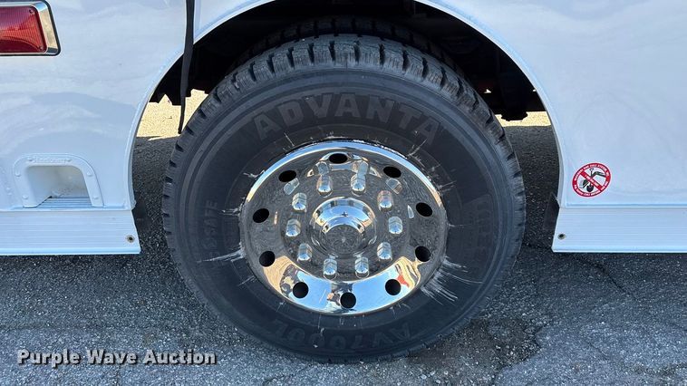 image for item FG0016 1988 Ford L8000 hazmat support truck