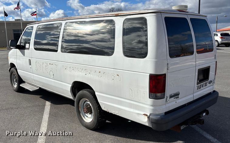 image for item FG0024 2006 Ford E350 van