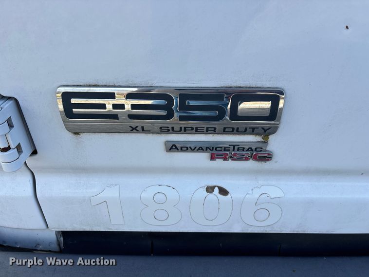 image for item FG0024 2006 Ford E350 van