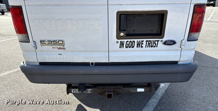 image for item FG0024 2006 Ford E350 van