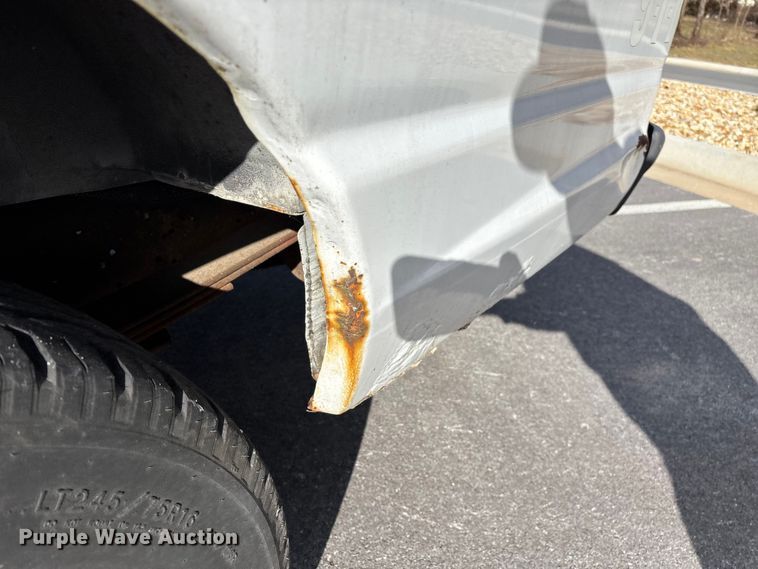 image for item FG0024 2006 Ford E350 van