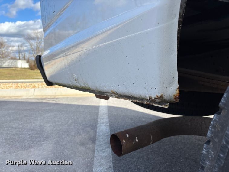 image for item FG0024 2006 Ford E350 van