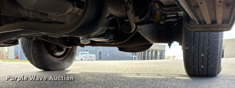 image for item FG0024 2006 Ford E350 van