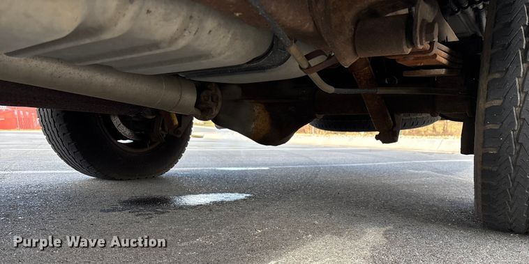 image for item FG0024 2006 Ford E350 van