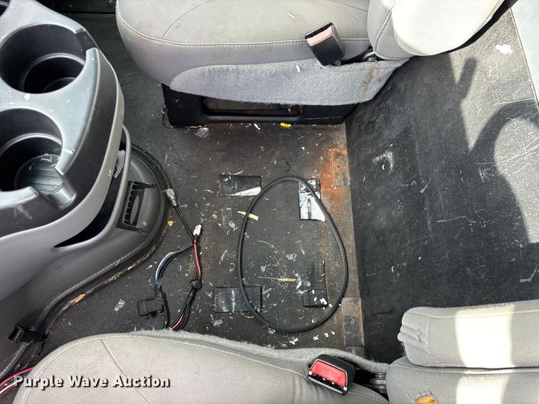 image for item FG0024 2006 Ford E350 van