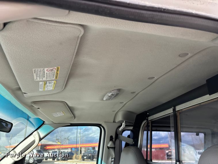 image for item FG0024 2006 Ford E350 van