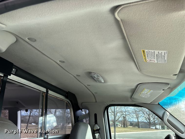 image for item FG0024 2006 Ford E350 van