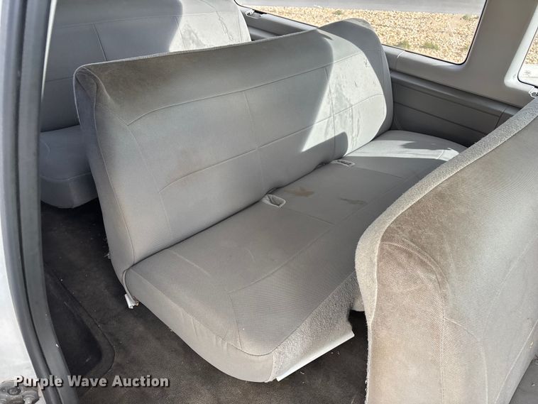 image for item FG0024 2006 Ford E350 van