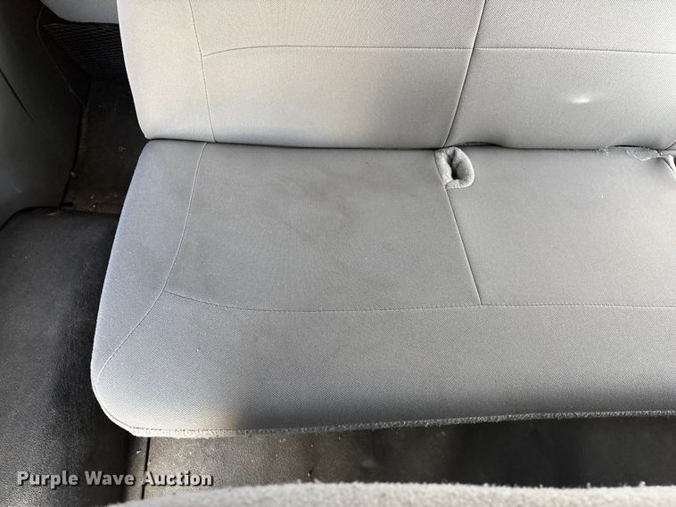 image for item FG0024 2006 Ford E350 van