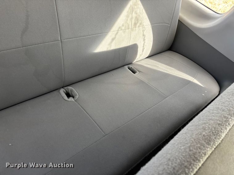 image for item FG0024 2006 Ford E350 van