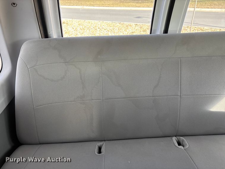 image for item FG0024 2006 Ford E350 van