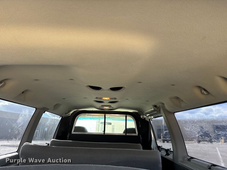 image for item FG0024 2006 Ford E350 van