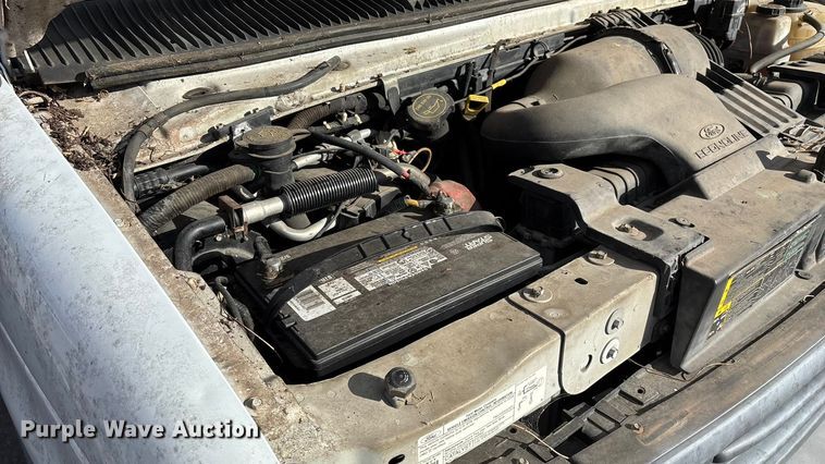 image for item FG0024 2006 Ford E350 van