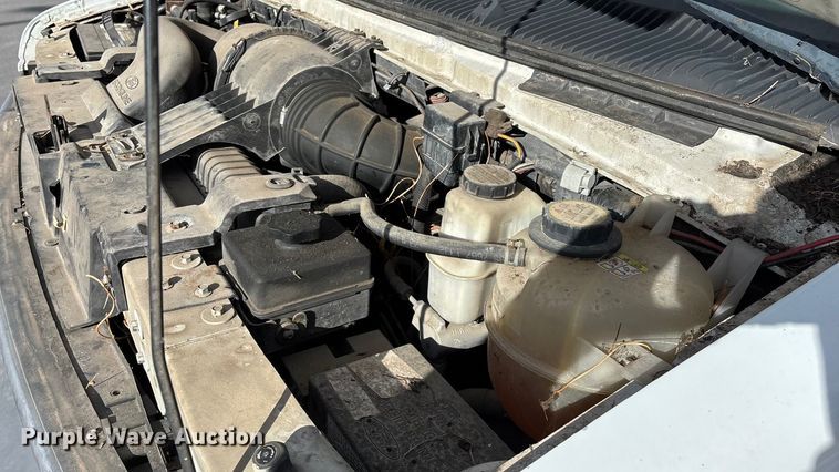 image for item FG0024 2006 Ford E350 van