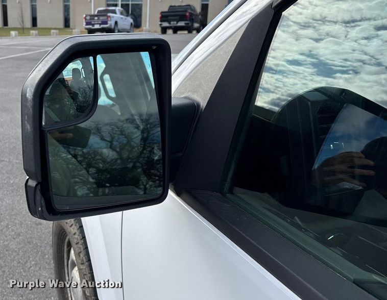 image for item FG0025 2018 Ford F150 Crew Cab flatbed pickup truck