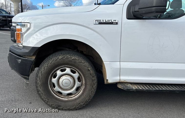 image for item FG0025 2018 Ford F150 Crew Cab flatbed pickup truck