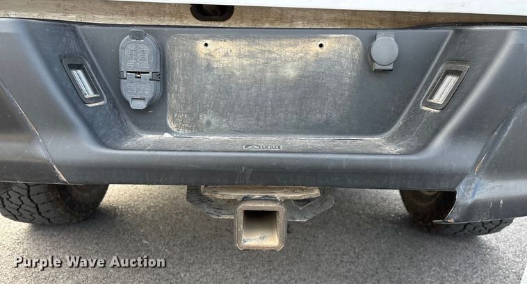 image for item FG0025 2018 Ford F150 Crew Cab flatbed pickup truck