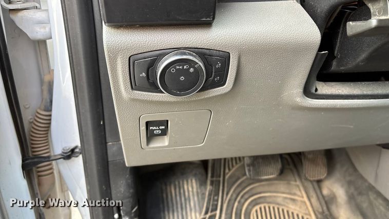 image for item FG0025 2018 Ford F150 Crew Cab flatbed pickup truck