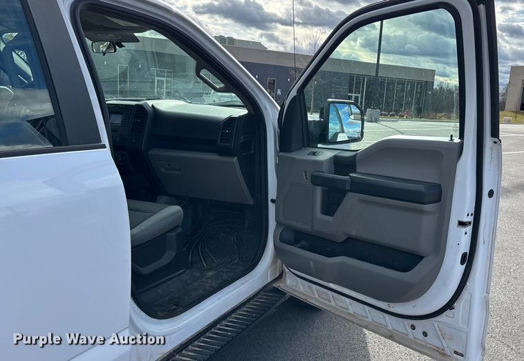 image for item FG0025 2018 Ford F150 Crew Cab flatbed pickup truck