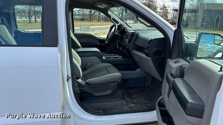 image for item FG0025 2018 Ford F150 Crew Cab flatbed pickup truck