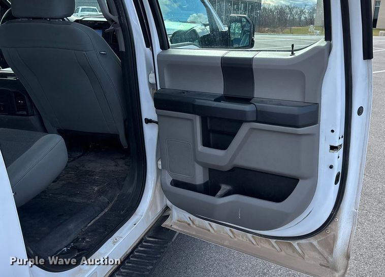 image for item FG0025 2018 Ford F150 Crew Cab flatbed pickup truck