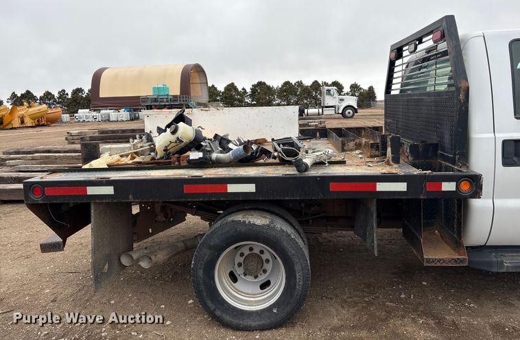 image for item FG2531 2016 Ford F350 Super Duty Ext. Cab flatbed pickup truck