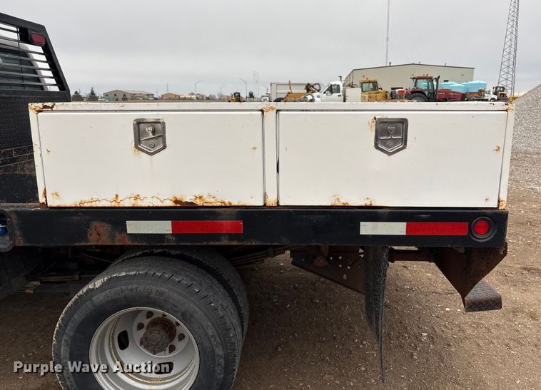 image for item FG2531 2016 Ford F350 Super Duty Ext. Cab flatbed pickup truck