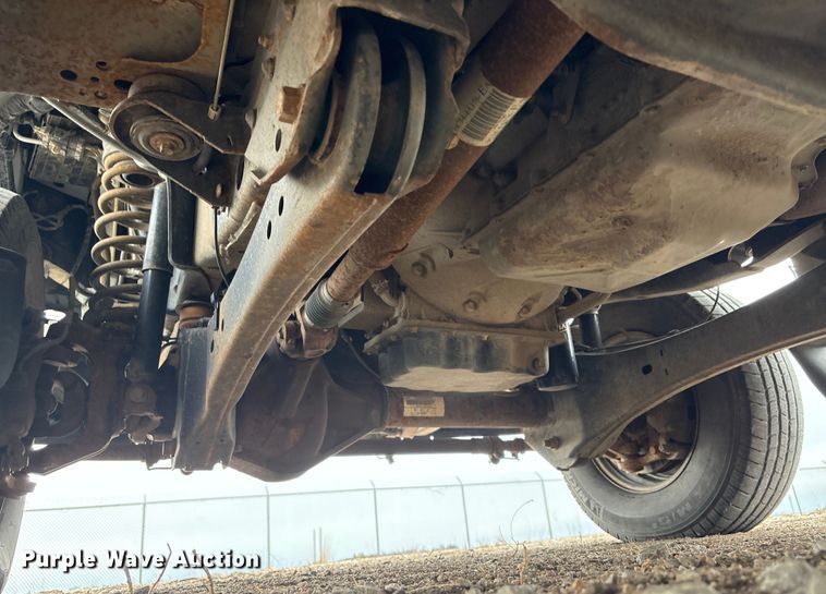 image for item FG2531 2016 Ford F350 Super Duty Ext. Cab flatbed pickup truck