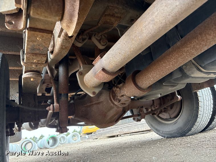 image for item FG2531 2016 Ford F350 Super Duty Ext. Cab flatbed pickup truck