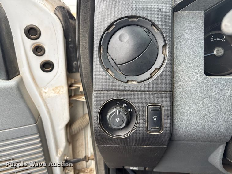 image for item FG2531 2016 Ford F350 Super Duty Ext. Cab flatbed pickup truck