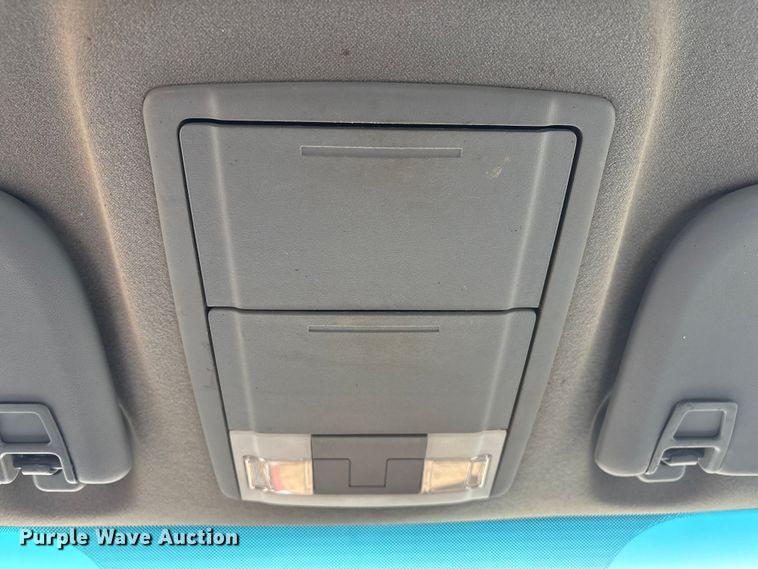 image for item FG2531 2016 Ford F350 Super Duty Ext. Cab flatbed pickup truck