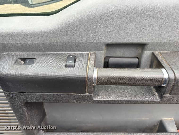 image for item FG2531 2016 Ford F350 Super Duty Ext. Cab flatbed pickup truck