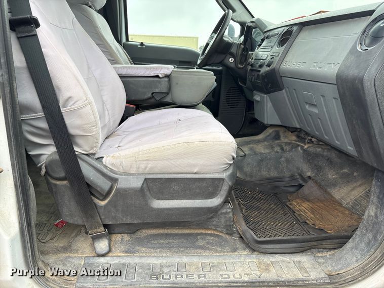 image for item FG2531 2016 Ford F350 Super Duty Ext. Cab flatbed pickup truck