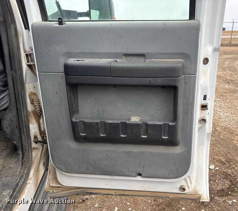 image for item FG2531 2016 Ford F350 Super Duty Ext. Cab flatbed pickup truck