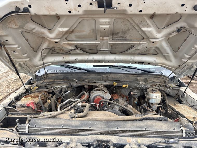 image for item FG2531 2016 Ford F350 Super Duty Ext. Cab flatbed pickup truck