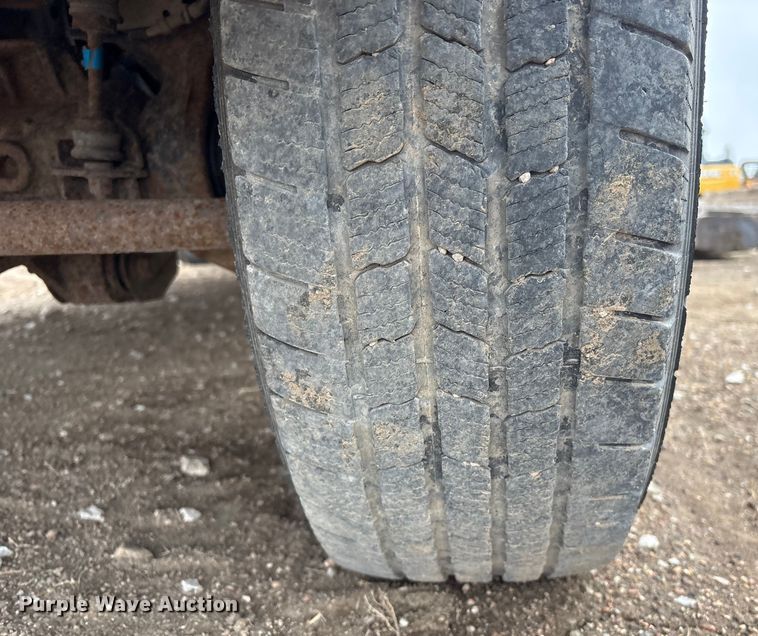 image for item FG2531 2016 Ford F350 Super Duty Ext. Cab flatbed pickup truck