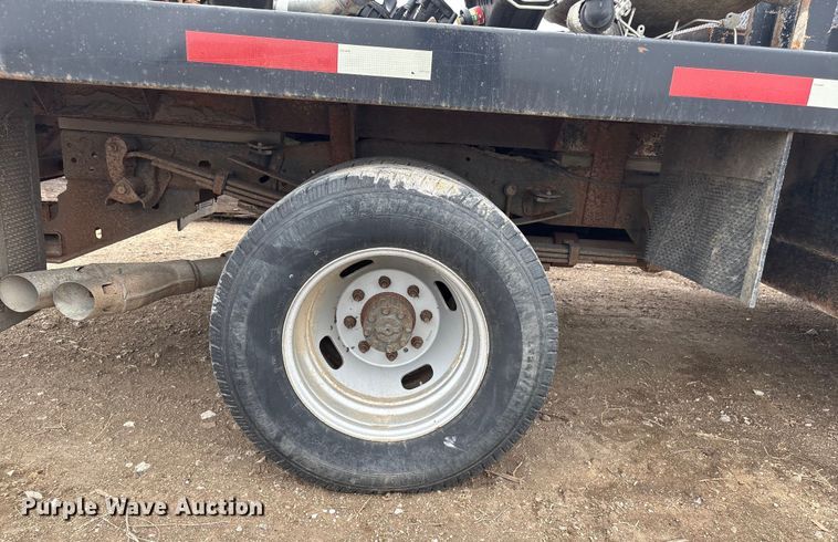 image for item FG2531 2016 Ford F350 Super Duty Ext. Cab flatbed pickup truck