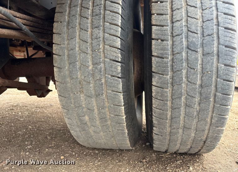 image for item FG2531 2016 Ford F350 Super Duty Ext. Cab flatbed pickup truck