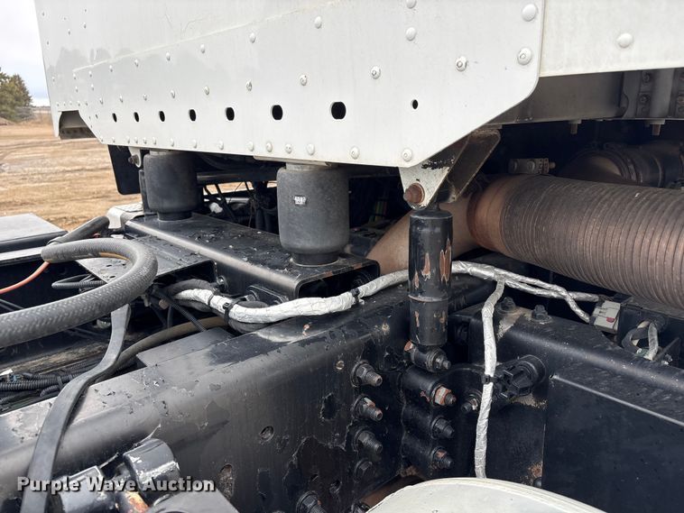 image for item FG2532 2011 Freightliner Coronado semi truck