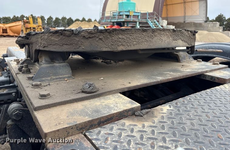 image for item FG2532 2011 Freightliner Coronado semi truck