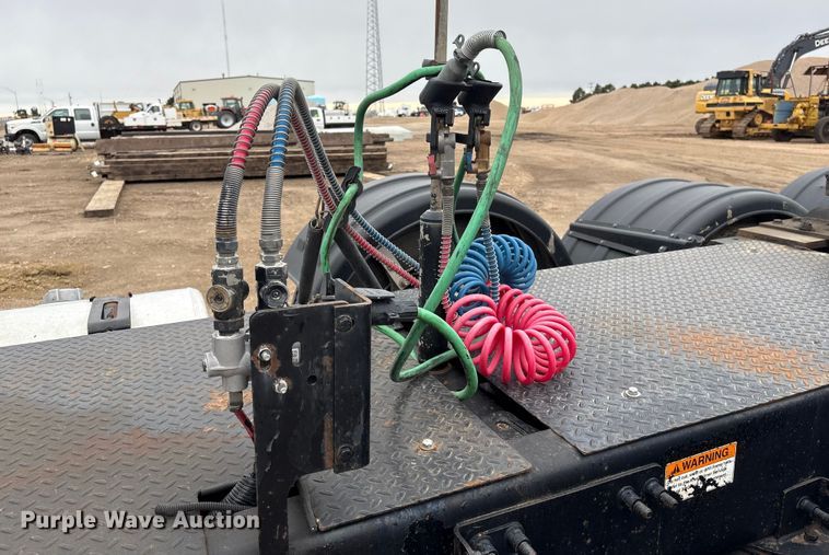 image for item FG2532 2011 Freightliner Coronado semi truck