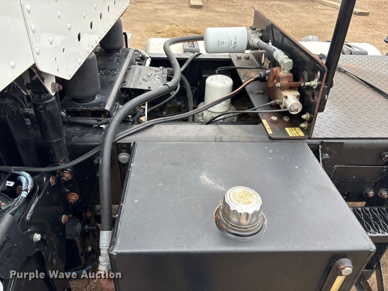 image for item FG2532 2011 Freightliner Coronado semi truck