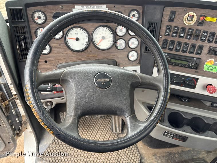 image for item FG2532 2011 Freightliner Coronado semi truck