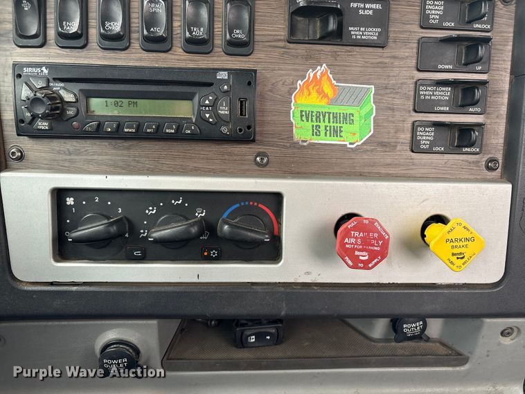 image for item FG2532 2011 Freightliner Coronado semi truck